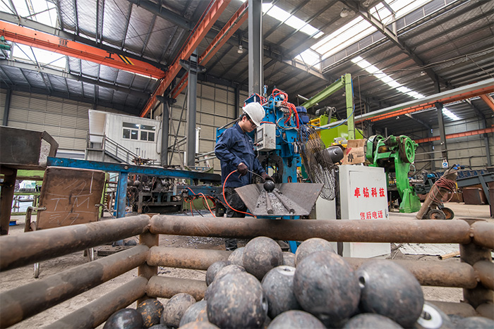 常州網架配件-螺栓球加工車間